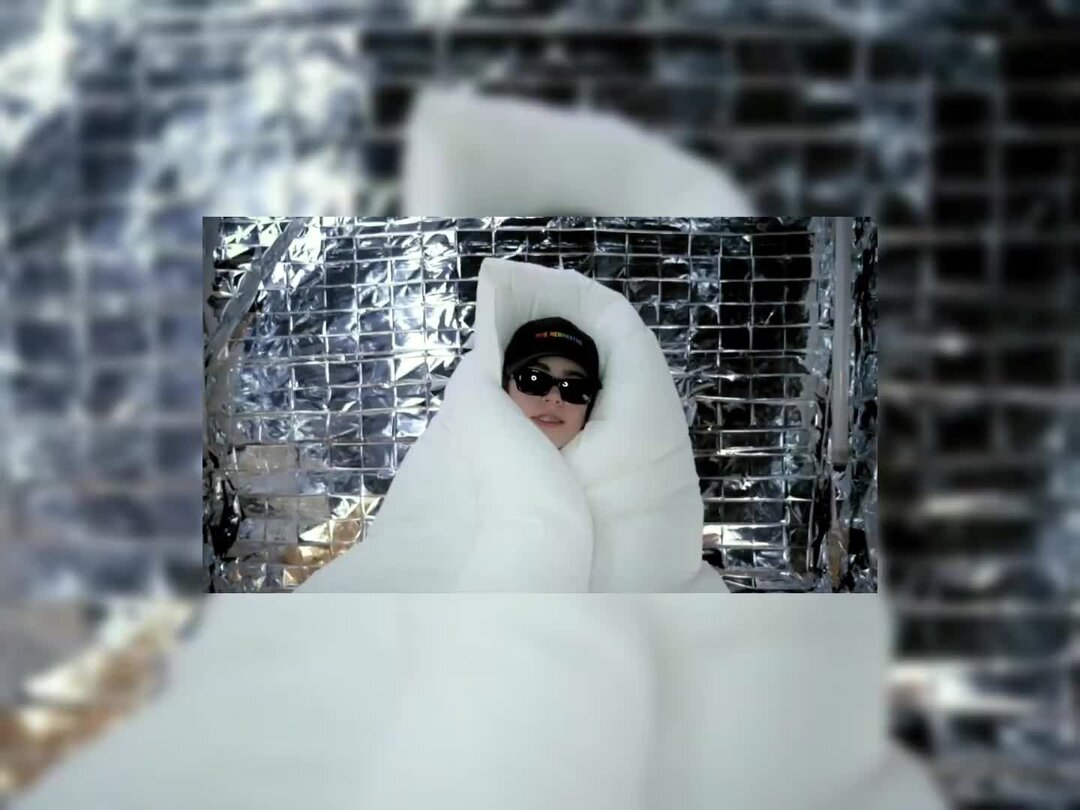 Тони раут альбом kaonashi. Тони раут интроверт. Тони раут обложка альбома kaonashi. Песня интроверт раут. Тони раут обложка альбома kaonashi.