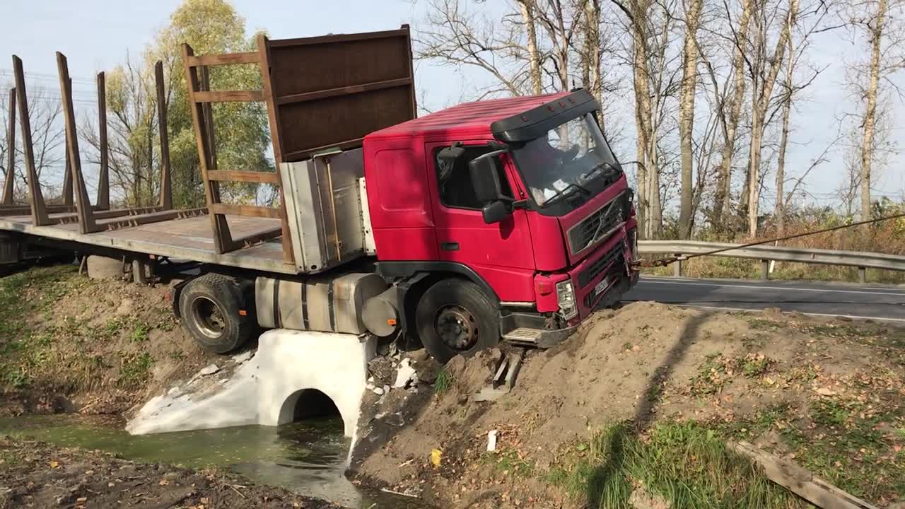 Фура с прицепом