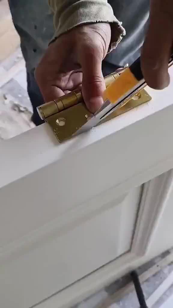 Регулировка петель пластиковых дверей входных. Дорхан петли регулировка. Как правильно регулировать двери. Как правильно регулировать двери. Дверные петли combi 3 регулировка.