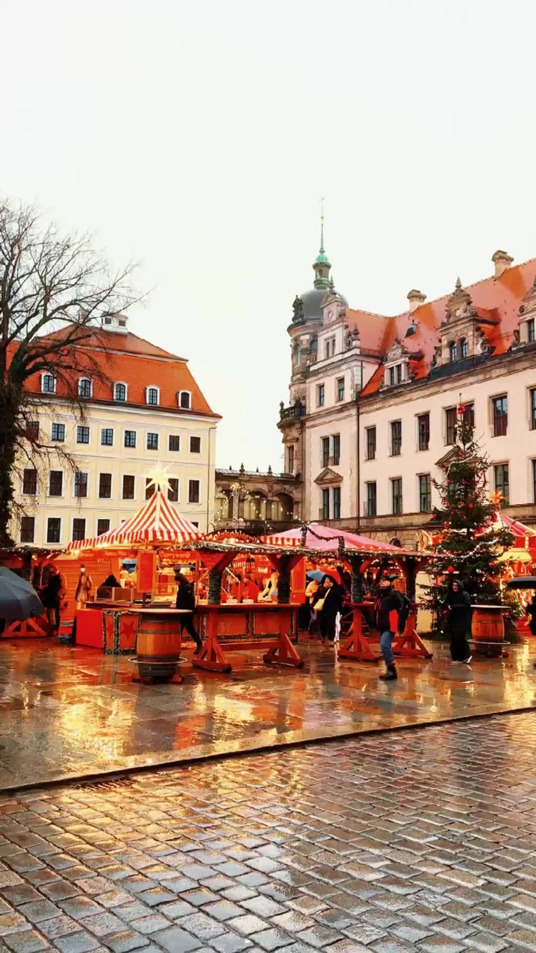 Аккорды песни желтый дождь. Бой под песню дождь стучит по крышам. Песня дождь стучит по крышам. Песня дождь стучит по крышам. Песня дождь стучит по крышам.