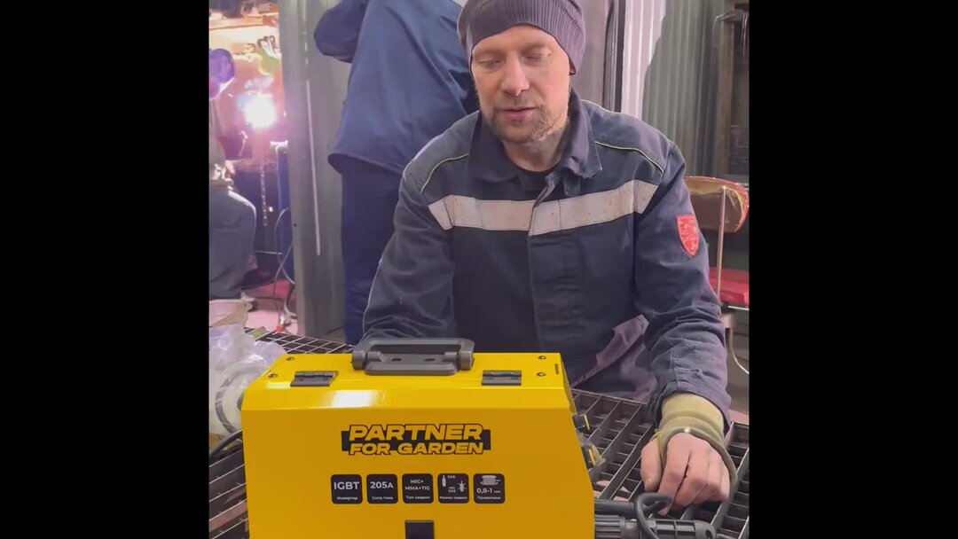 Сварочный полуавтомат марс миг 195. Способы автоматической и полуавтоматической сварки. Как работает сварочный полуавтомат видео. Сварочный полуавтомат 220v сварог. Как работает сварочный полуавтомат видео.