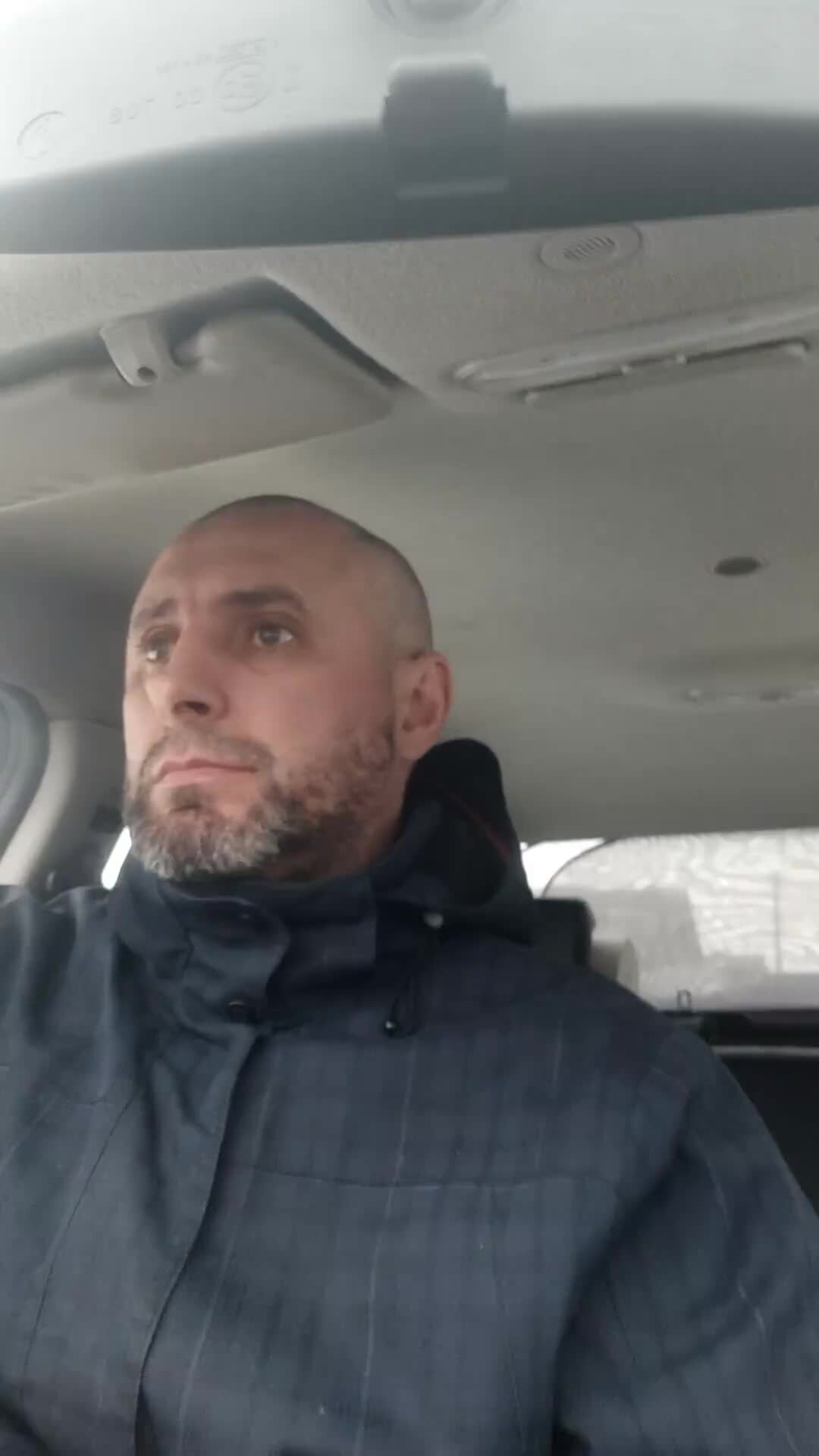 большой мужик и парень. высокий парень и низкая девушка. высокий парень и низквй девушка. шакил о нил с женой. девушка выше парня.