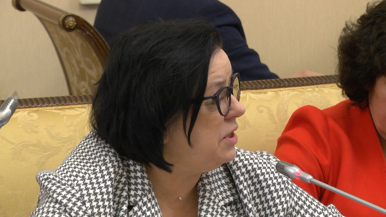 Разбор тем по предметам. Школьные плакаты для начальной школы. Состав слова. Разбор слова по составв. Плакаты подсказки для начальной школы.