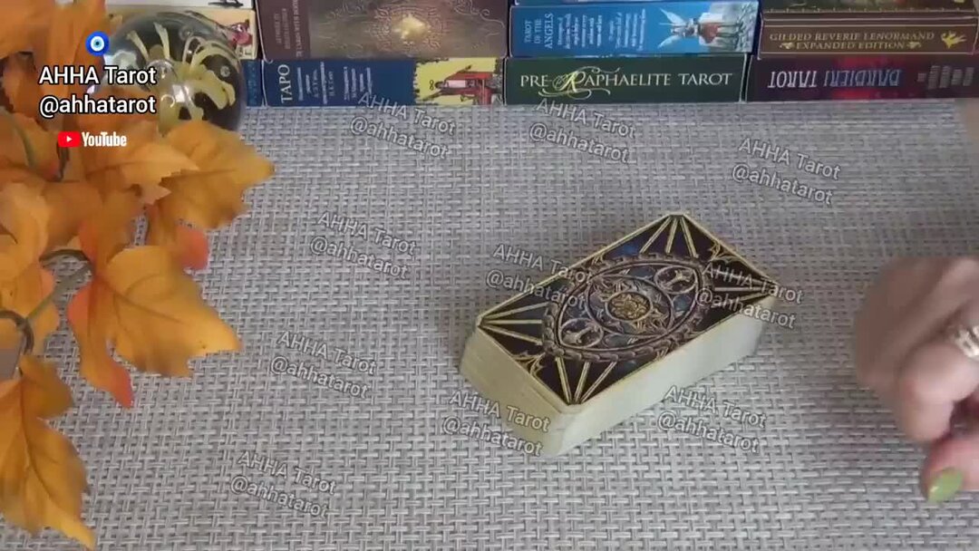 Карта таро воспоминания. Таро с человечками. Таро для мужчин. Карта таро соперница. Rider waite tarot расклады.