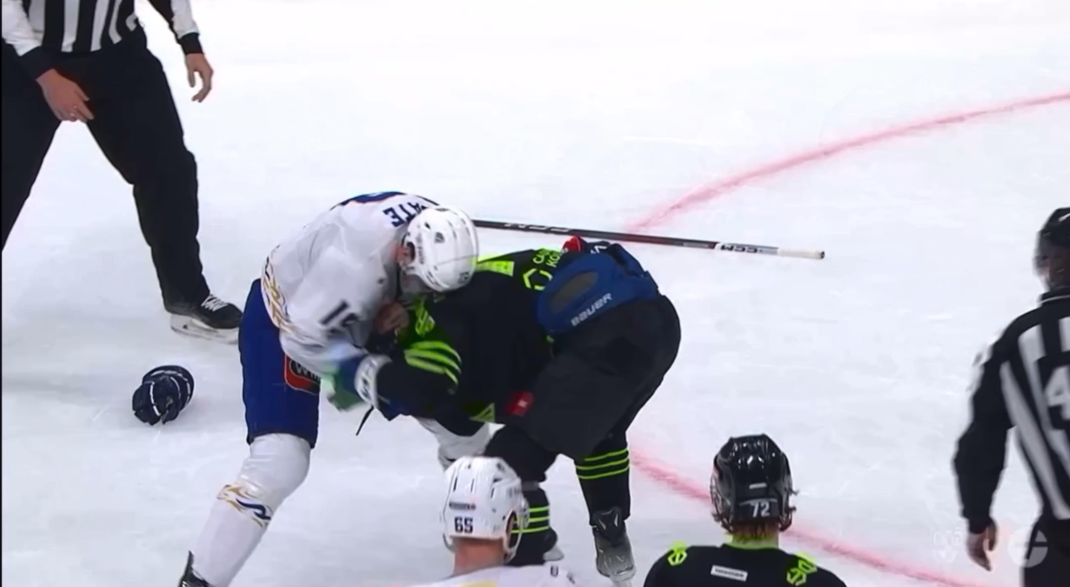 Драка в матче салават трактор. Драка в матче салават трактор. Салават юлаев ак барс драка. Драка в матче салават трактор. Драка в матче салават трактор.