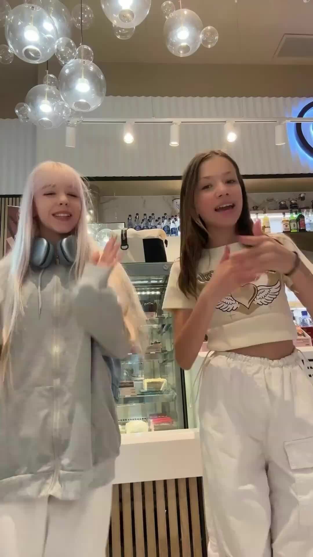 Алёна Аурум | С премии #СуперЛайкШоу прошла уже неделя, а эмоции до сих ...