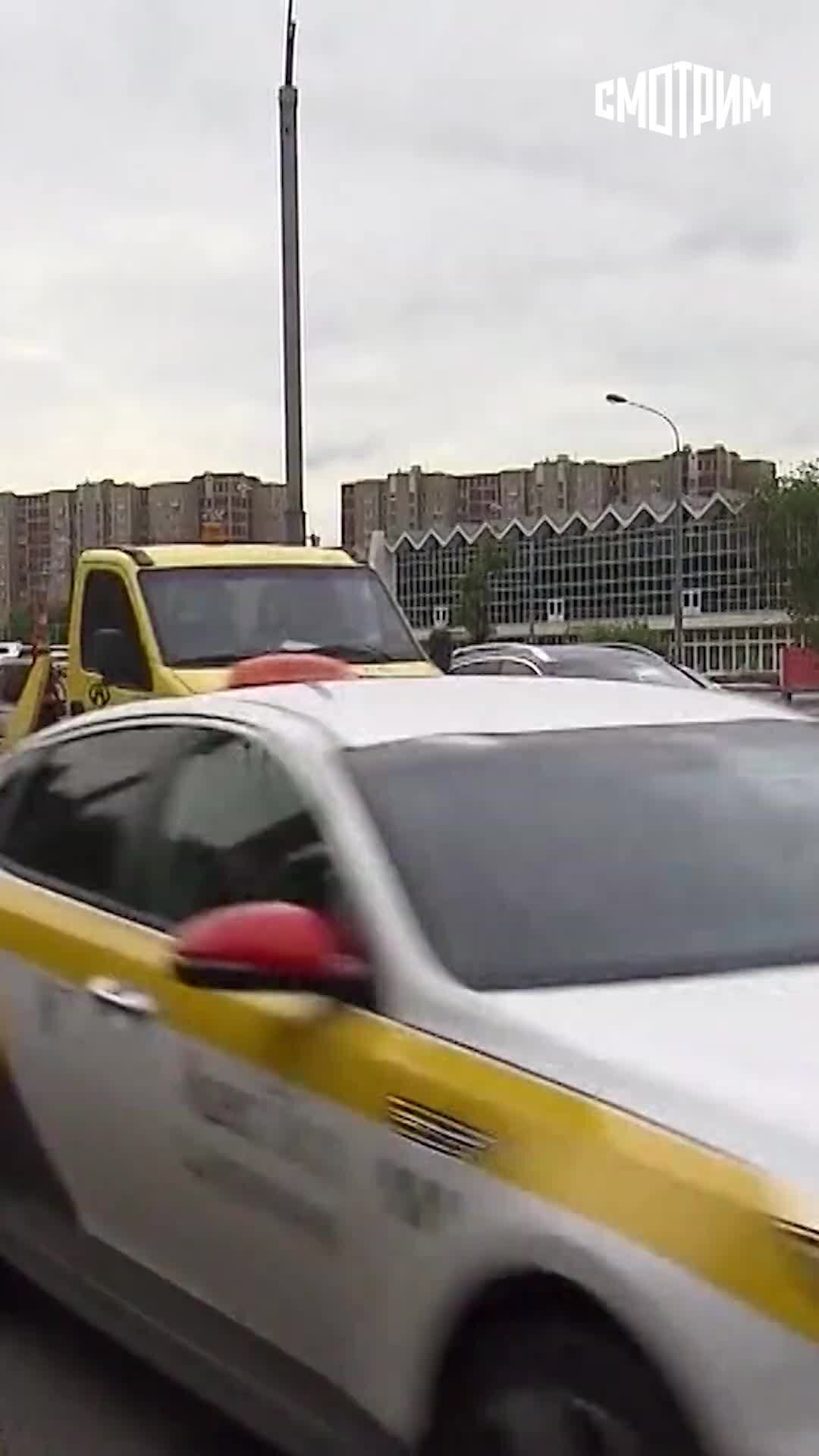 Машина "такси". Сайты для проверки автомобиля на такси. Как проверить автомобиль на работу в такси. Будут ли проверять такси. Будут ли проверять такси.