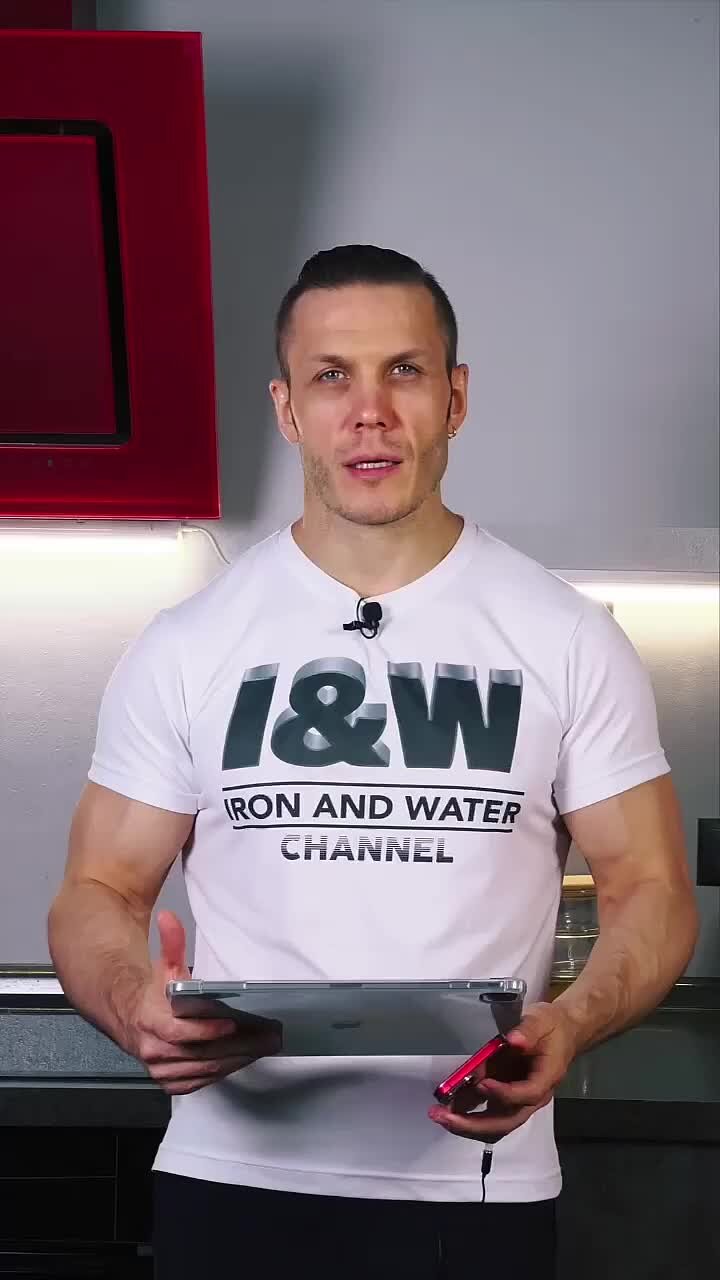 Миша решил заниматься спортом и начал отжиматься