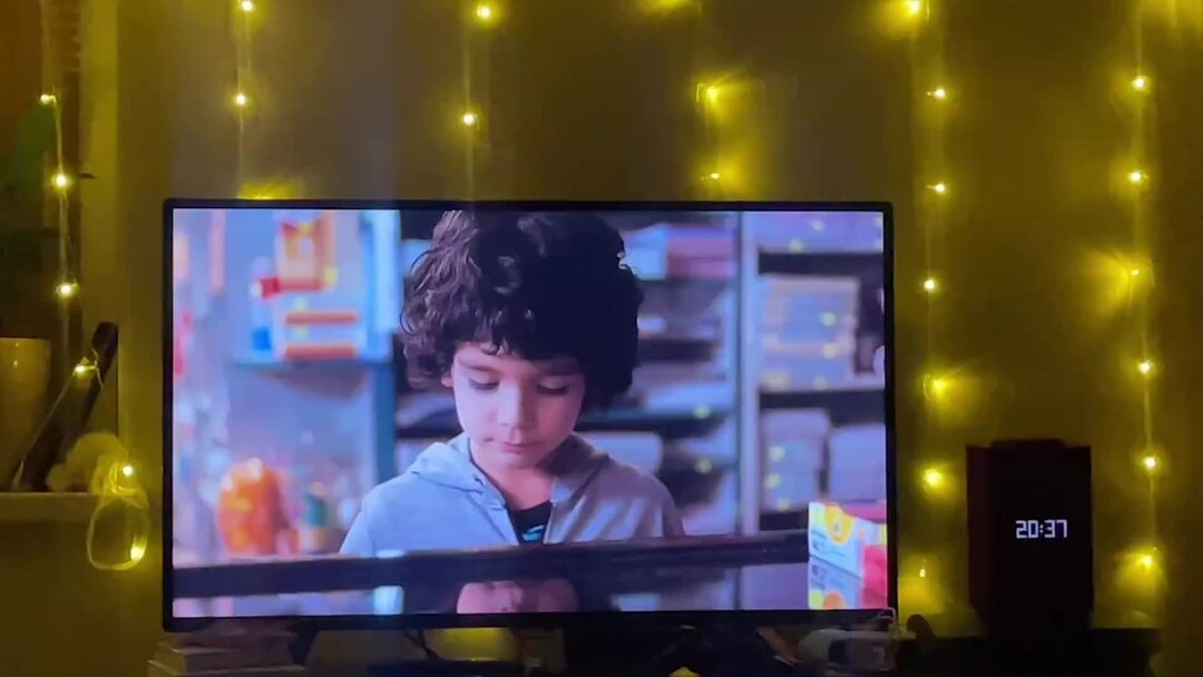 Решаем задачи. Каждый из трех мальчиков купил по 4 тетради а каждая. Boy stop growing. Каждый из 3 мальчиков. Каждый из 3 мальчиков.