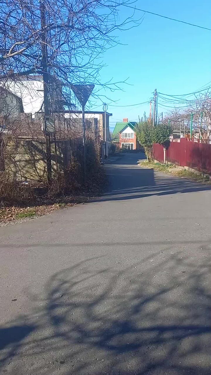 Тритоновое ущелье в Лазаревском. Февраль, а здесь такая красота. Даже ...