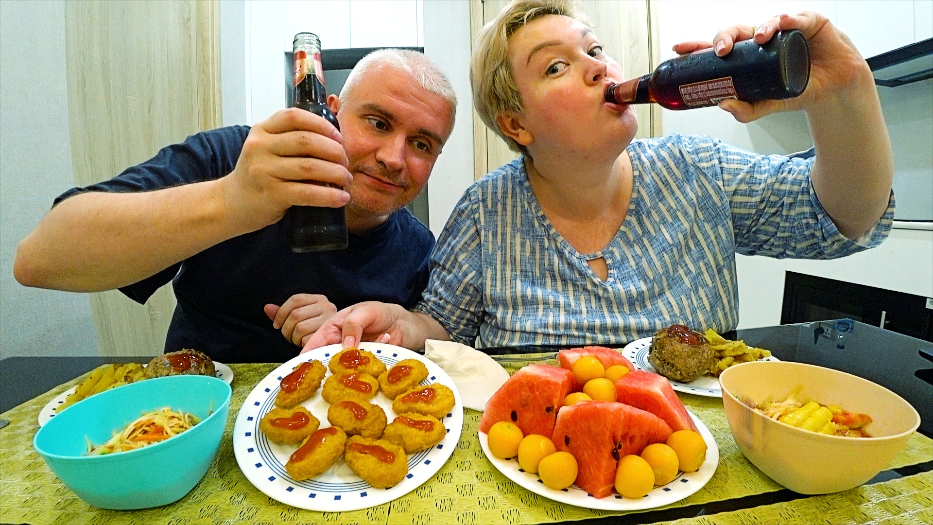 Здоровый ужин. Гипоаллергенный ужин. Обед в ресторане. Шадлав сочетание ингредиентов. Курица запеченная с сыром.