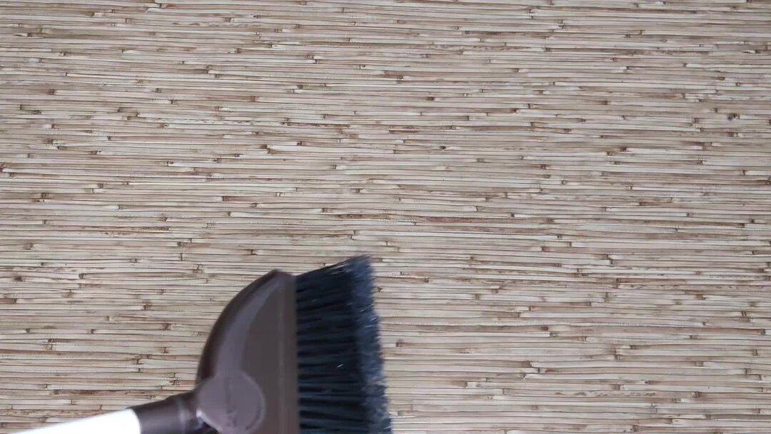 Это потрясающе 💥 Наденьте полиэтиленовый пакет на веник, и вы больше не ...