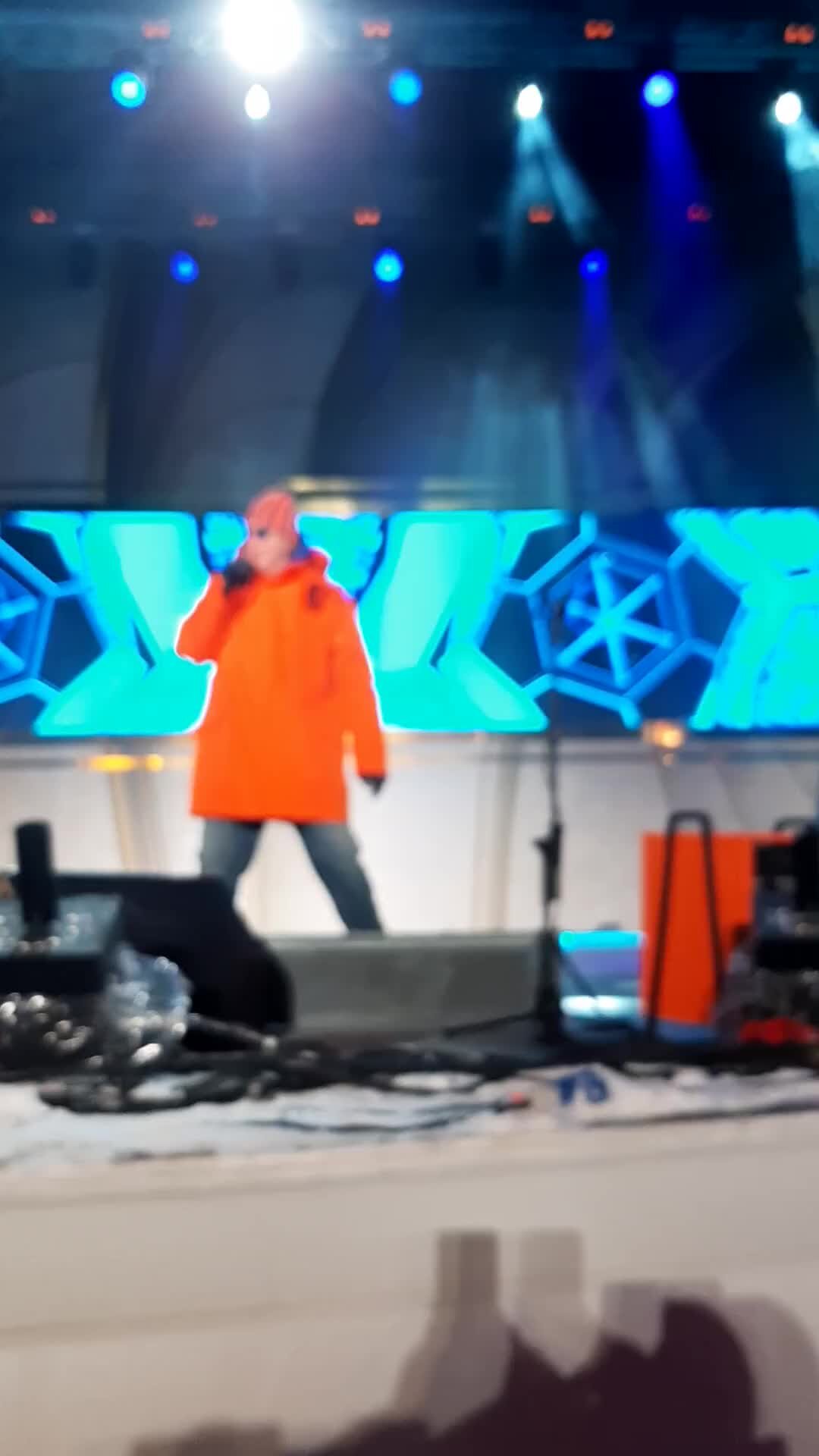 михей и джуманджи. песни туда где и. степан марсель. текст песни улетай на крыльях ветра. песни туда где и.