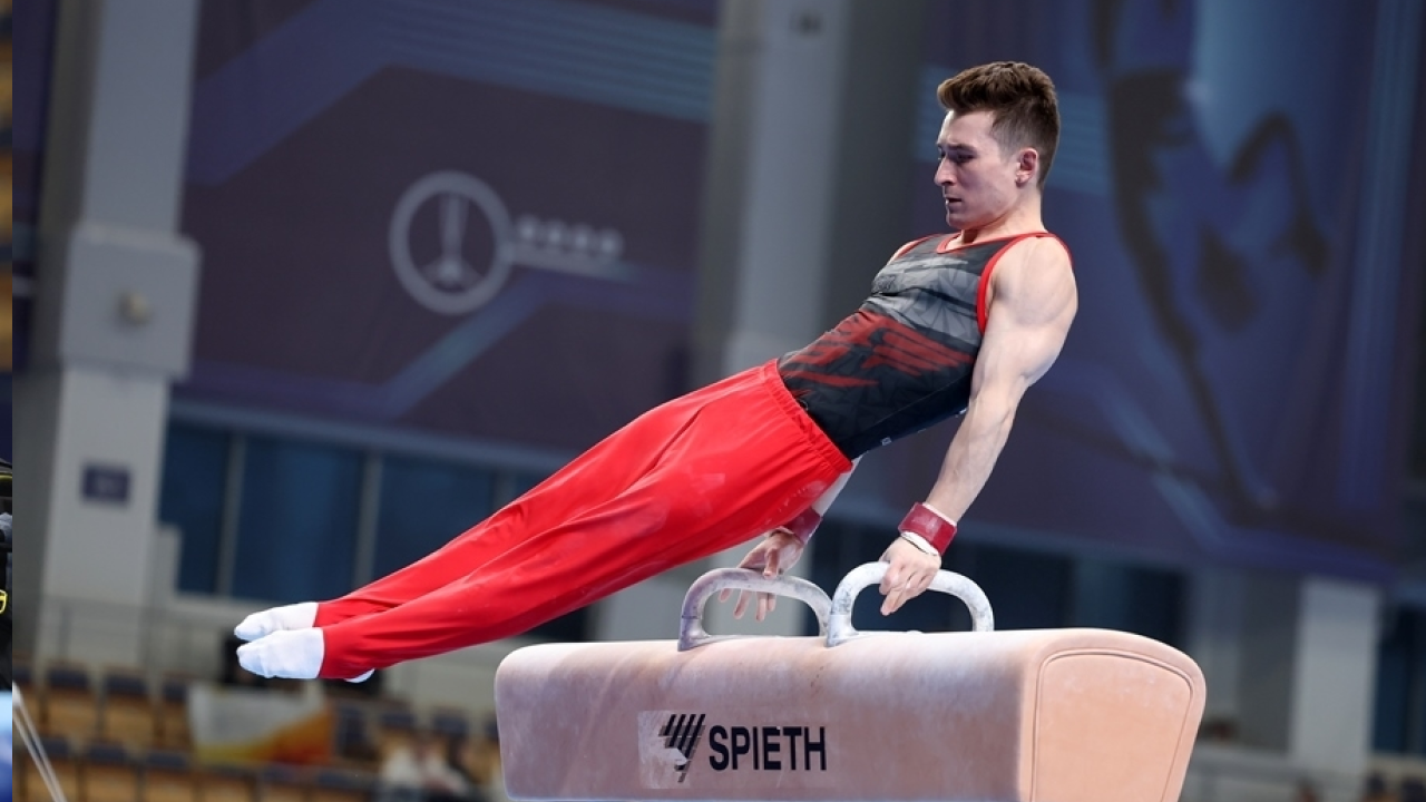 Спортивная гимнастика 2023 чемпионат. Спортивная гимнастика мужчины. Гимнасты мужчины. Российские гимнасты.