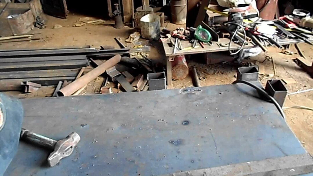 Первые швы у домашнего сварщика-прожог на прожоге. Хитрый совет, как ...