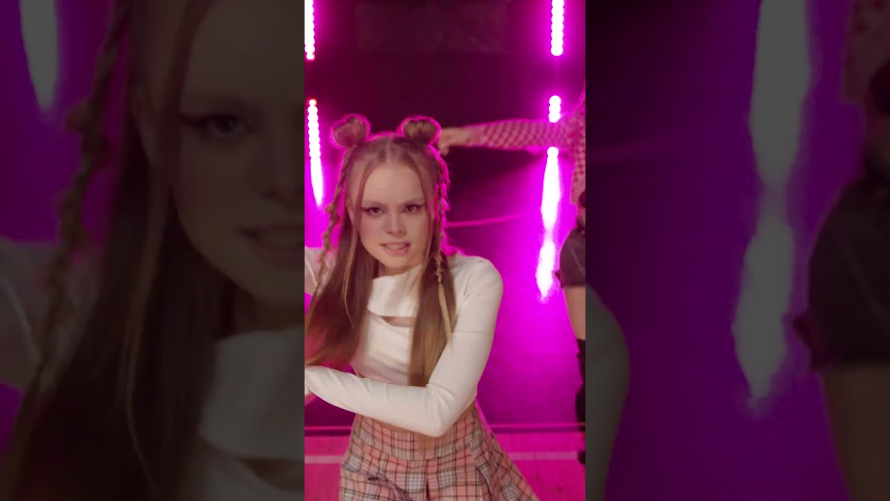 песни миланы шоу. песни миланы шоу. прически миланы стар. песни миланы шоу. песни миланы шоу.