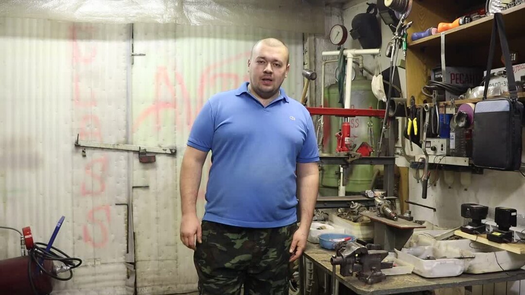 Вот, что можно сделать из моторчика дворников и редуктора болгарки ...