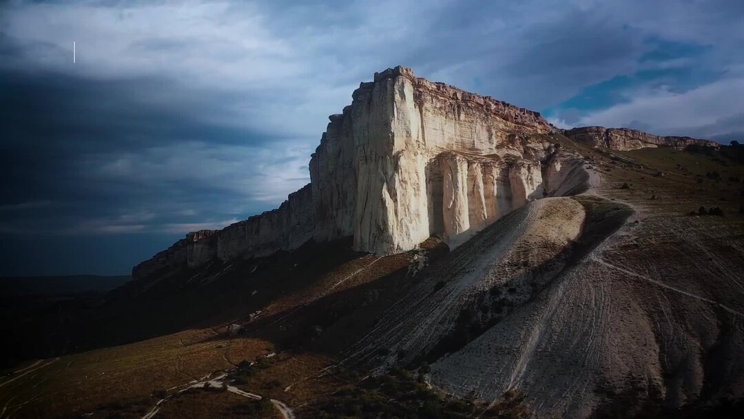 Скалистая вершина Курочка в Крыму