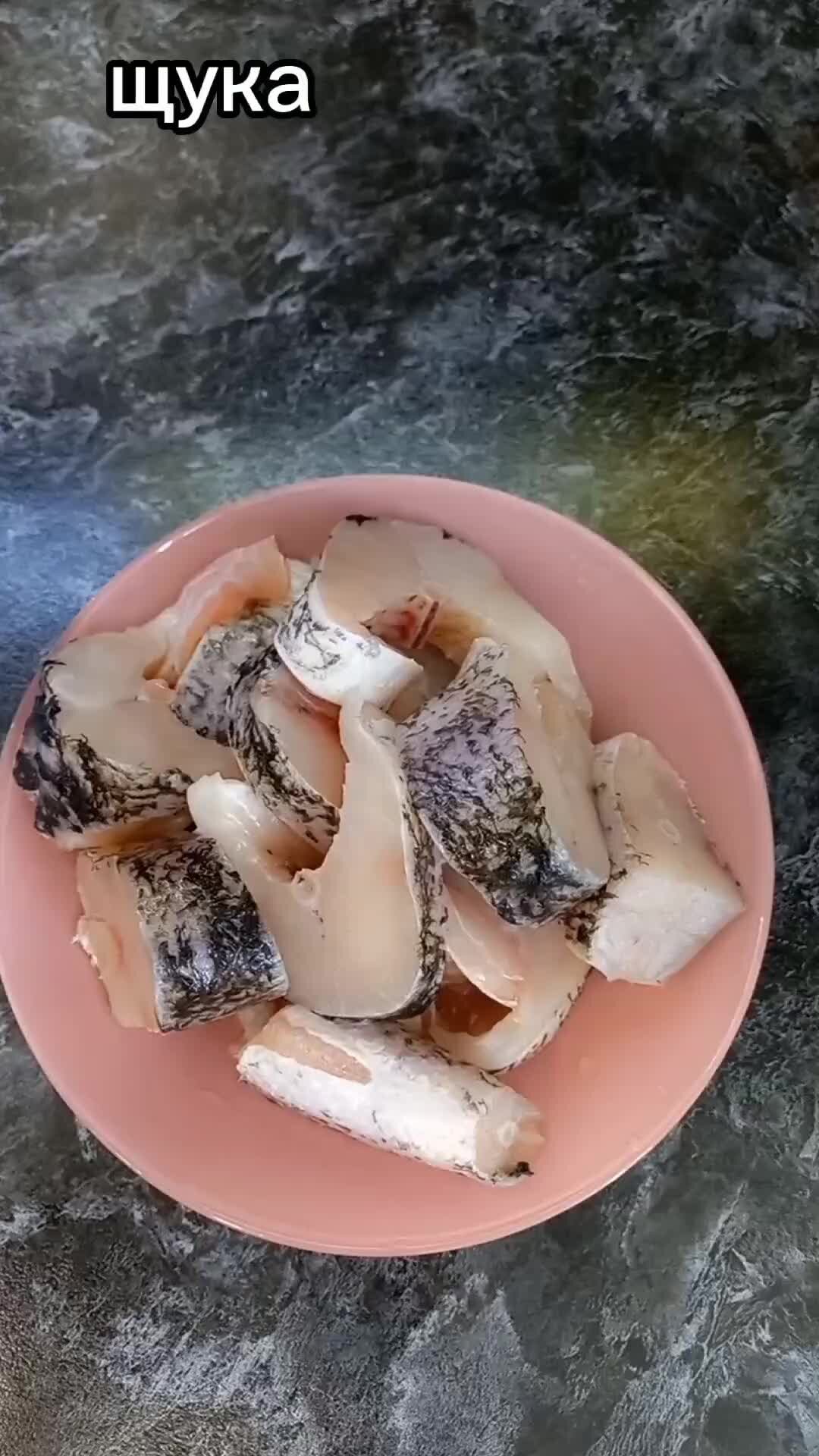 Приготовить щуку вкусно с фото. Щука с картошкой на сковороде. Как приготовить щуку вкусно и просто. Приготовить щуку вкусно с фото. Рыба с картошкой на сковороде.