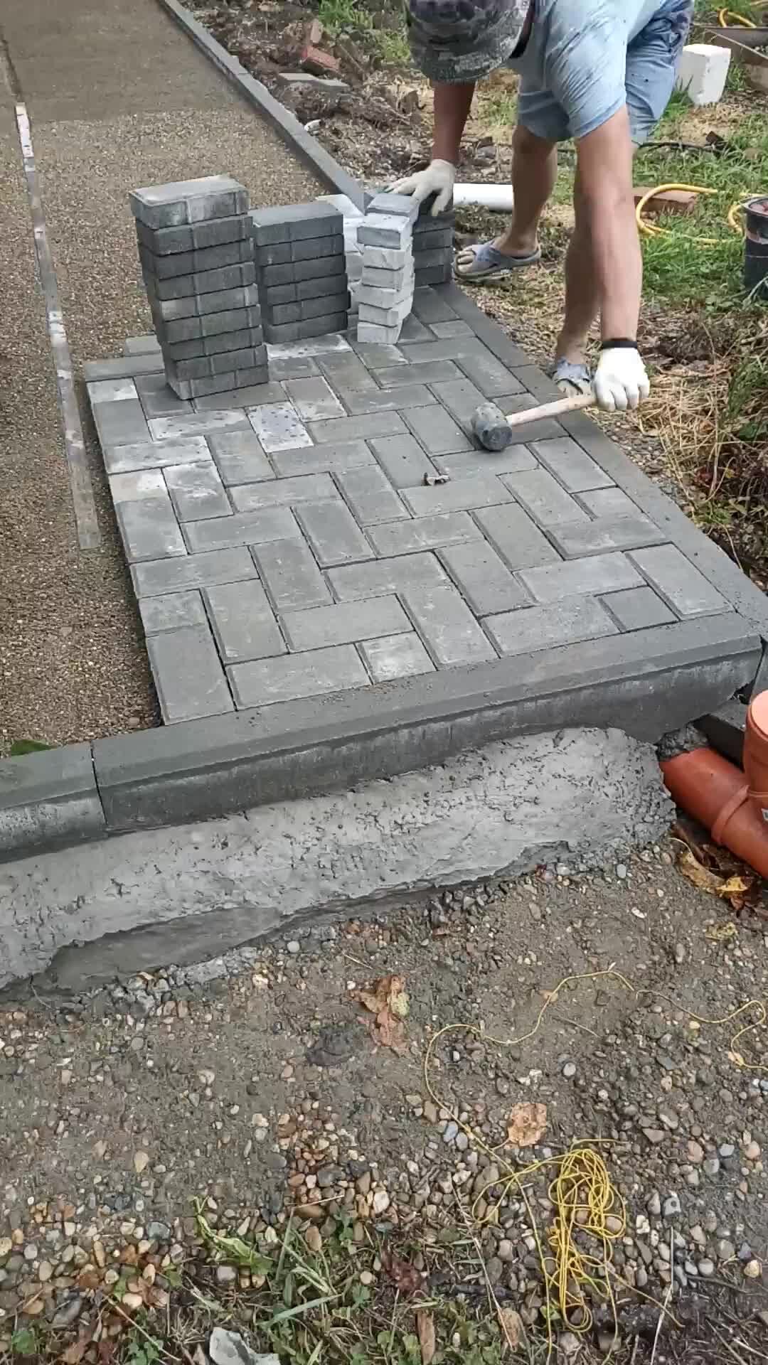 Юрий Рябко | Благоустройство территории и двора. Смонтирован септик из ...