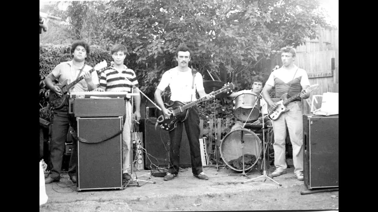 Виа кристалл талдом. Руководитель инструментального ансамбля. С62-17461-62 л. Пластинка доули фэмили фото. С62-17461-62 л.