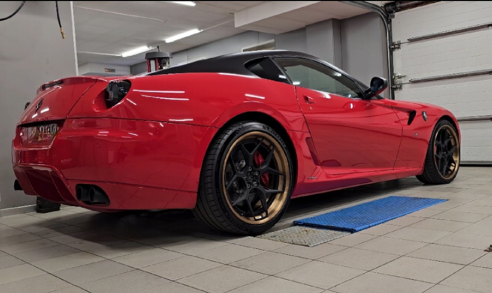 Ferrari 599 GTB Hy kers Concept