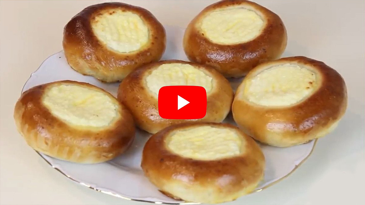 Ватрушка с творогом в духовке. Ватрушки с творогом из дрожжевого. Как приготовить домашнюю ватрушку. Ватрушка с творогом. Ватрушка с творогом.