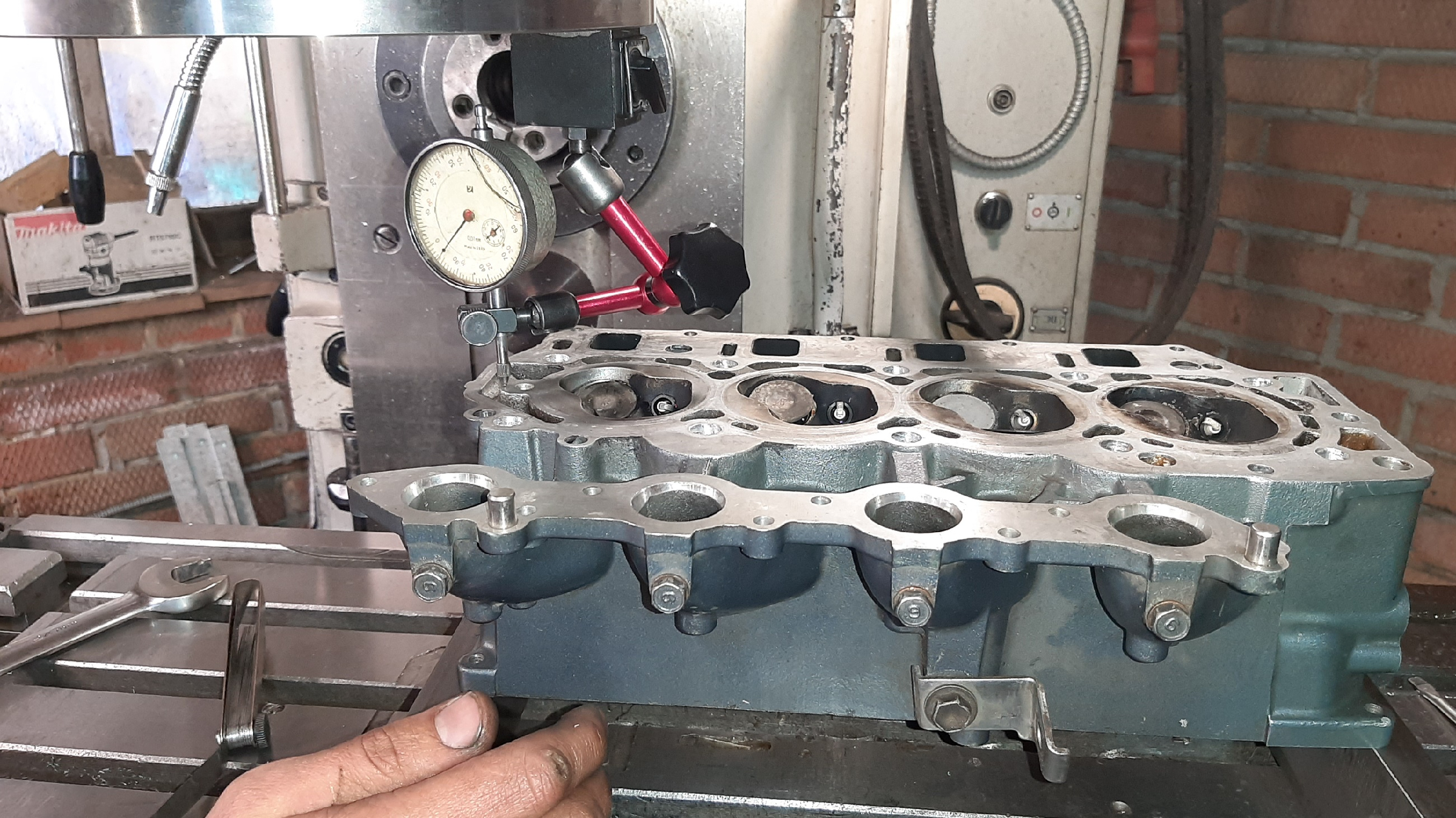 Фрезерование головок. Кондуктор для фрезеровки ГБЦ ГАЗ 53. 6р80г фрезерование ГБЦ ВАЗ. Двигатель ЗМЗ 511 фрезеровка ГБЦ. Станок для фрезеровки ГБЦ 750.