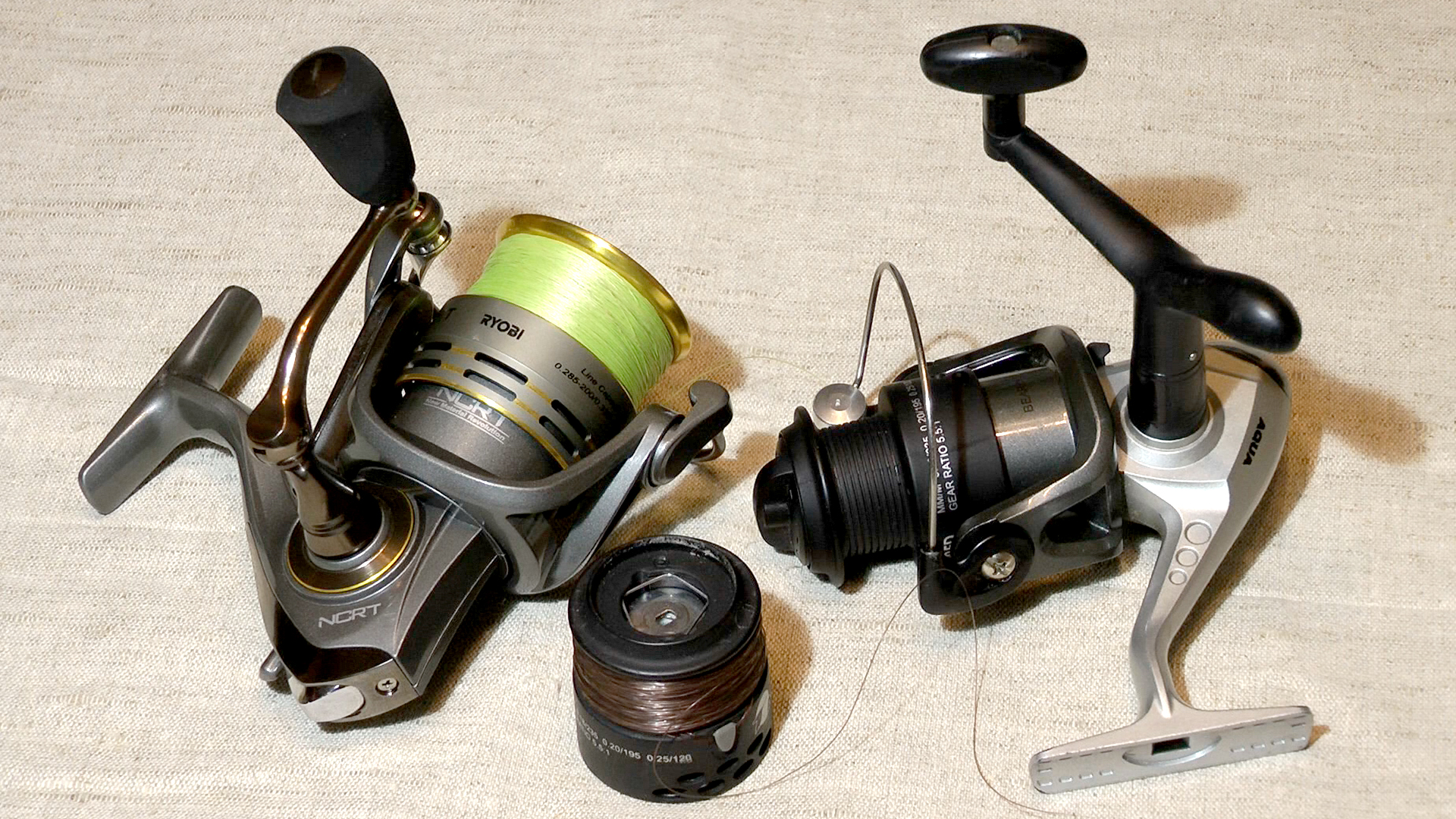 Риоби эксия 2000 ролик лескоукладывателя. Как закрепить катушки. Катушка для спиннинга. Катушка для удочки. Мультипликаторная катушка caperlan.