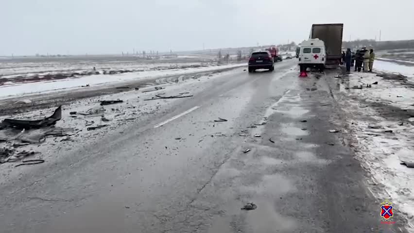 Трасса волгоград элиста. Авария в Волгоградской области вчера. Происшествия Волгоград Светлоярский район ДТП. Авария в Светлоярском районе Волгоградской области. Авария Волгоград Светлоярский район.