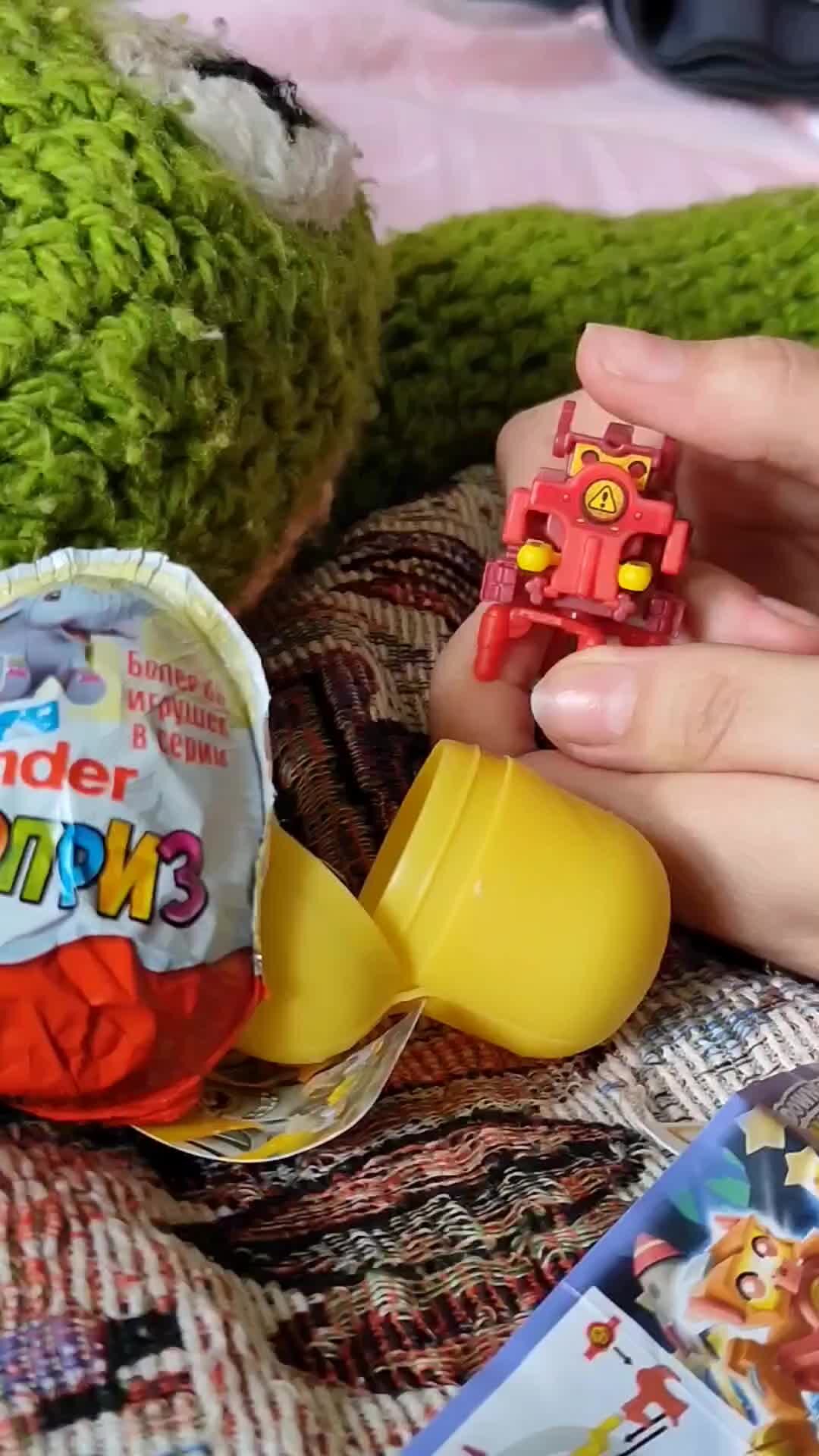 Быт - это легко | Новый робот из Kinder сюрприз в деле. Шоколадное яйцо,  игрушка, дети, игры | Дзен