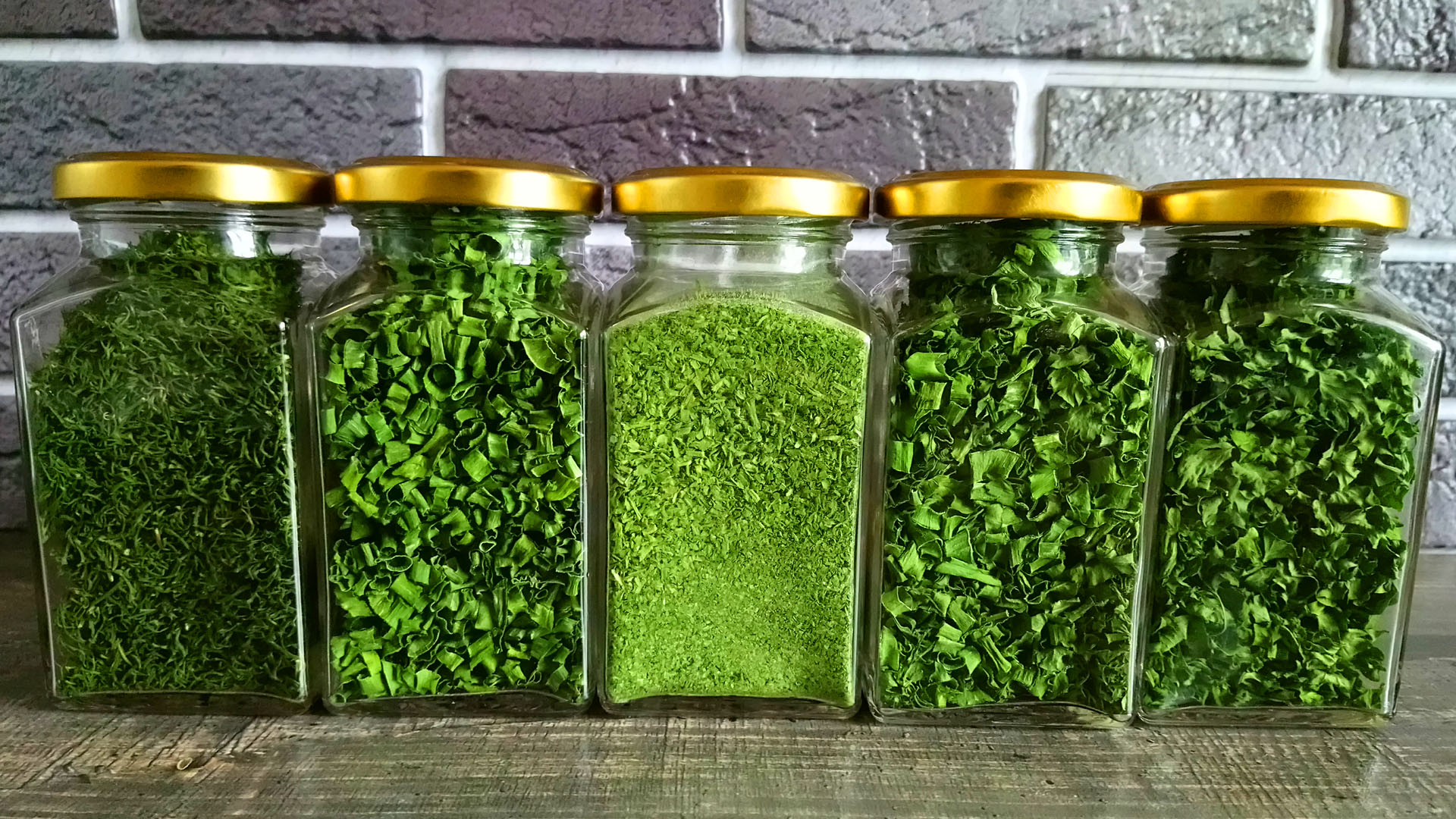 сушеные заготовки из муки. хранение сушеных фруктов. сухие заготовки. сушеные фрукты и овощи. консервация моркови на зиму.