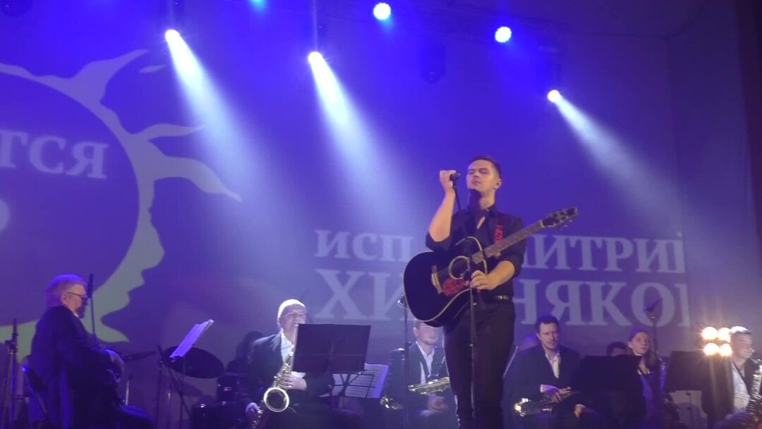 девушка звезда. космонавт арт. юность унеслась песня в космос черный. музыкальные произведения о космосе. омори черное пространство.