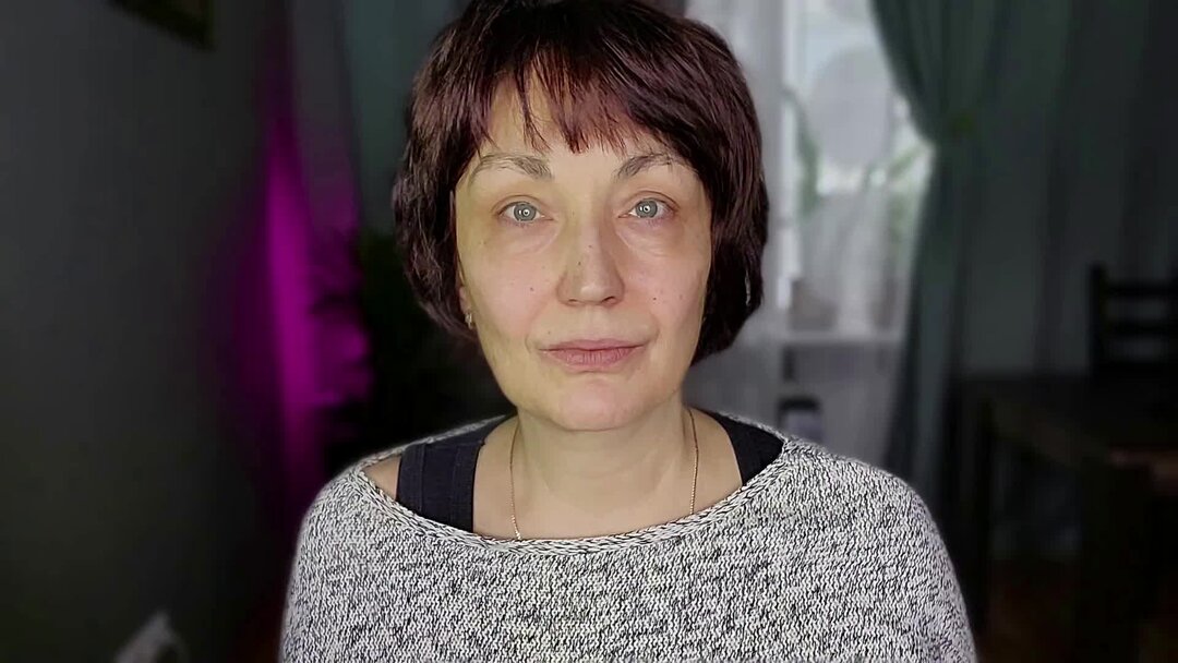 Video herunterladen: Антивозрастной макияж. Минус 10 лет.