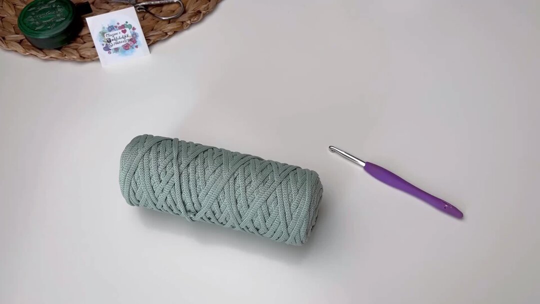 Почему эта красота не попалась мне раньше? Нужны только нитки и крючок ...