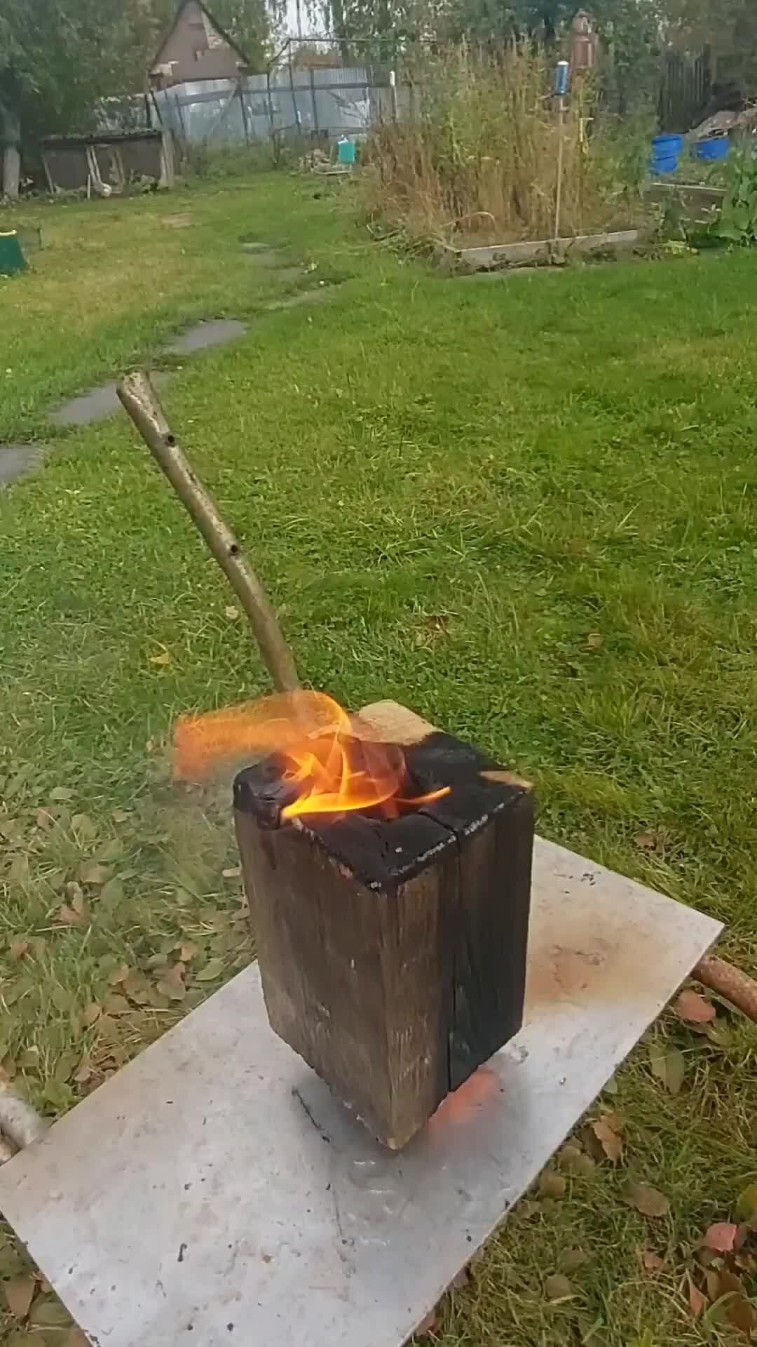 Сделал мини печь на дровах для отопления палатки