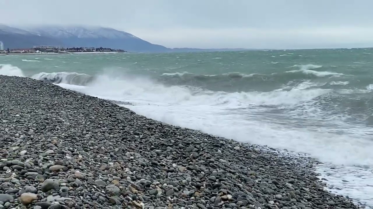 Температура в сочи сейчас 2023. Черное море. Сочи море. Море в Сочи сейчас. Море в Сочи в феврале.