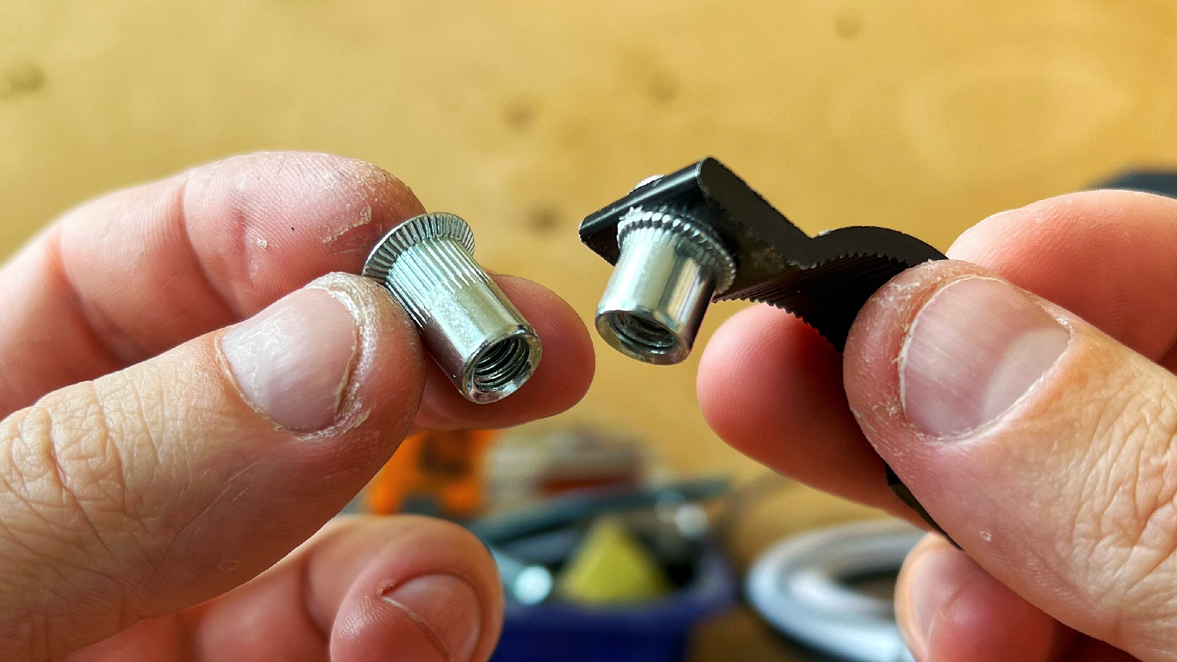 Специнструмент вольво 9997076. 8 tsi. Специнструмент m44b19. Vw 1. Как без специального инструмента.