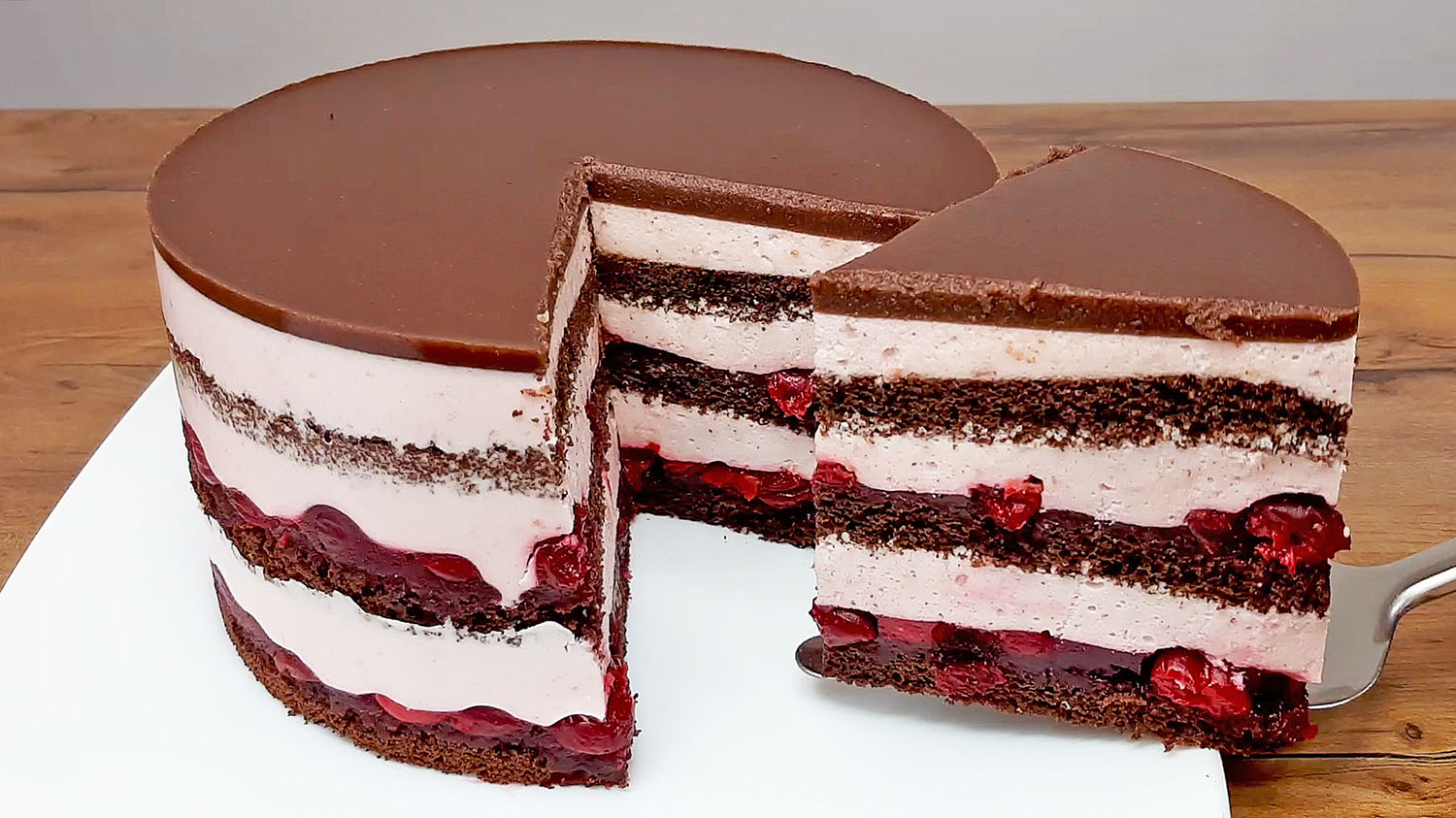 Растаянный торт. Торты легкие. Подтаявший торт. Торт тающее чудо рецепт с фото. Тает торт.