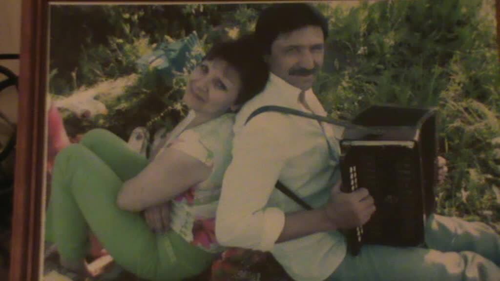 Три желания лягушка. Шёл парнишка по опушке вика старикова. Шёл мальчишка по опушке. Шел парнишка к бабушке. Шёл парнишка по опушке вика.