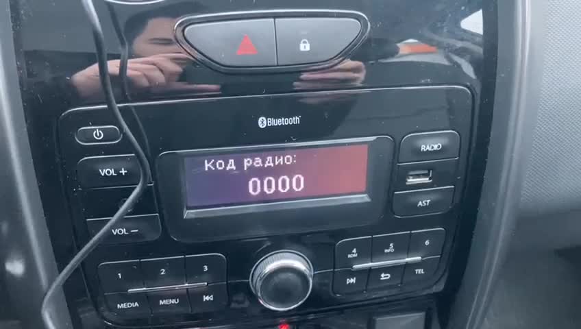 штатная магнитола рено логан