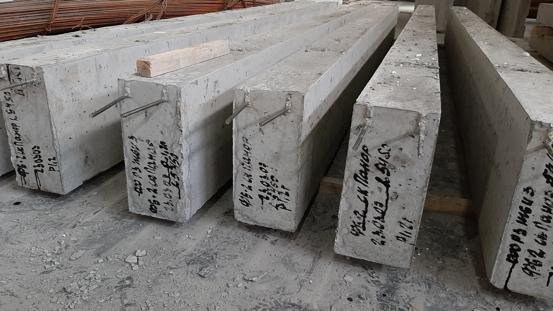 Завод жби 10 москва. Железобетонные балки медиа. Жби изделия. Железобетонные изделия жби. Мулинский завод жби.