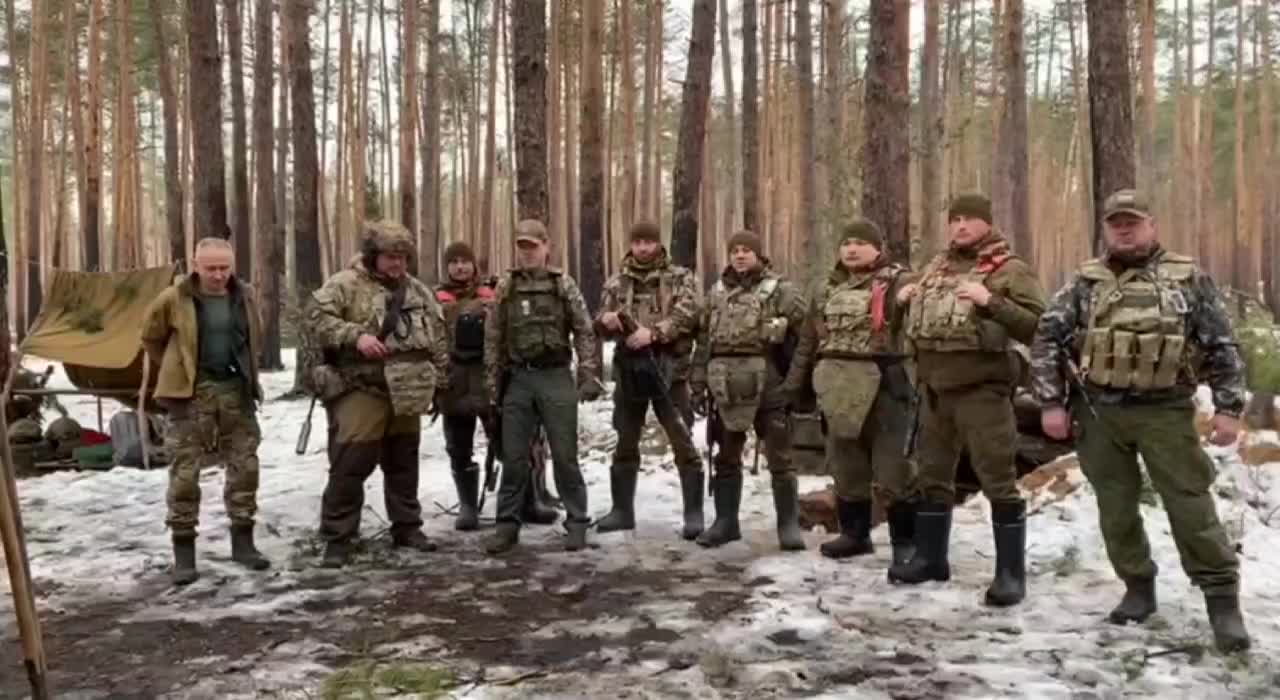 24 бригада спецназа гру. Батальон вега новосибирск. Добровольческие батальоны вега. Солдат в камуфляжной форме. Средства бронезащиты"армоком".