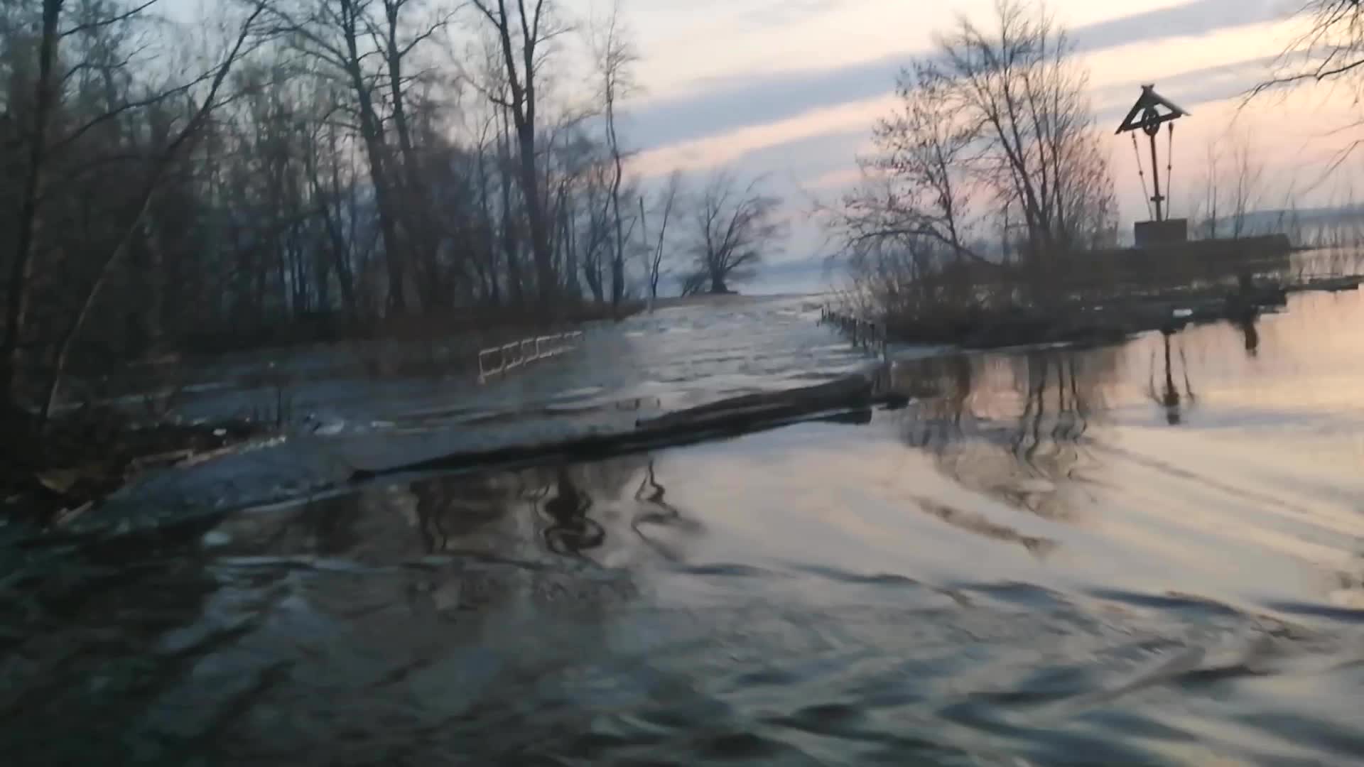 половодье на реке волга