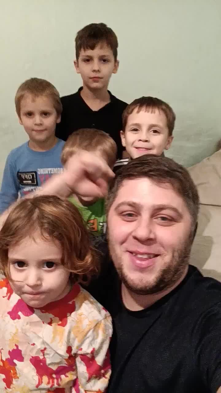 Литвин многодетный отец. Литвин многодетный отец