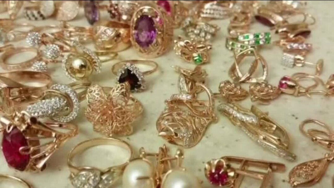 лом золота. цыганское золото ломбард. золото 583 изумруд. авито золота б у. ломбард 583 сапфир золото.