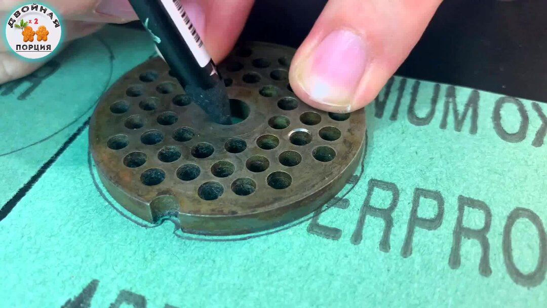 Обвальщик с мясного завода проговорился как заточить нож от мясорубки ...