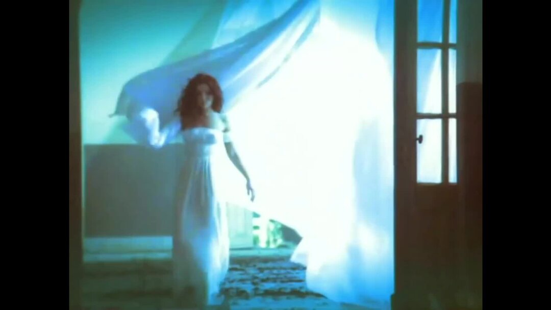 Дикий ангел заставка. Платье Натальи Орейро в диком ангеле белое. Платье Натальи Орейро в диком ангеле.