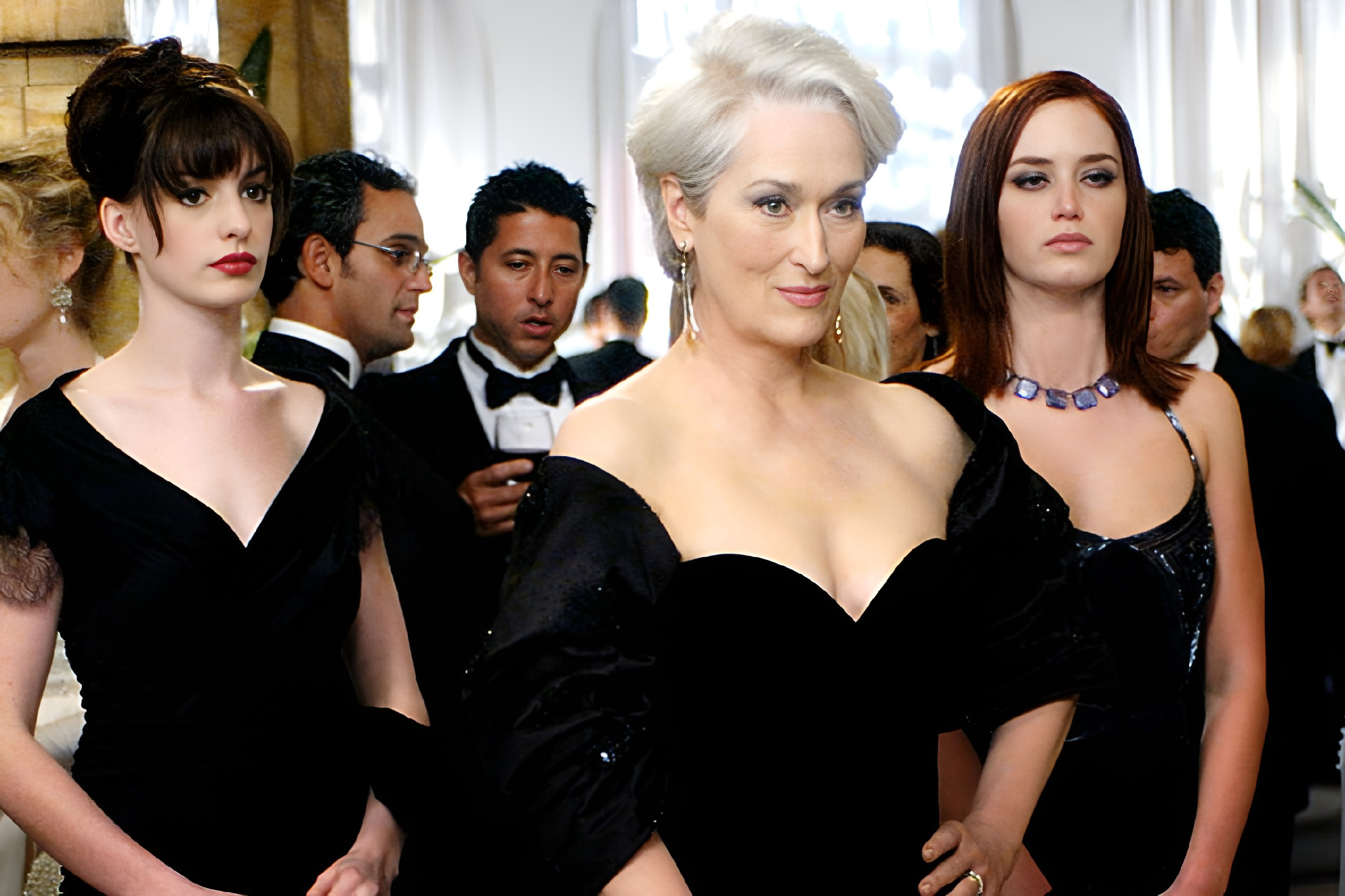 Fashion films. Meryl Streep Devil Wears Prada. Энн Хэтэуэй дьявол носит Prada. Миранда Пристли из «дьявол носит Prada».