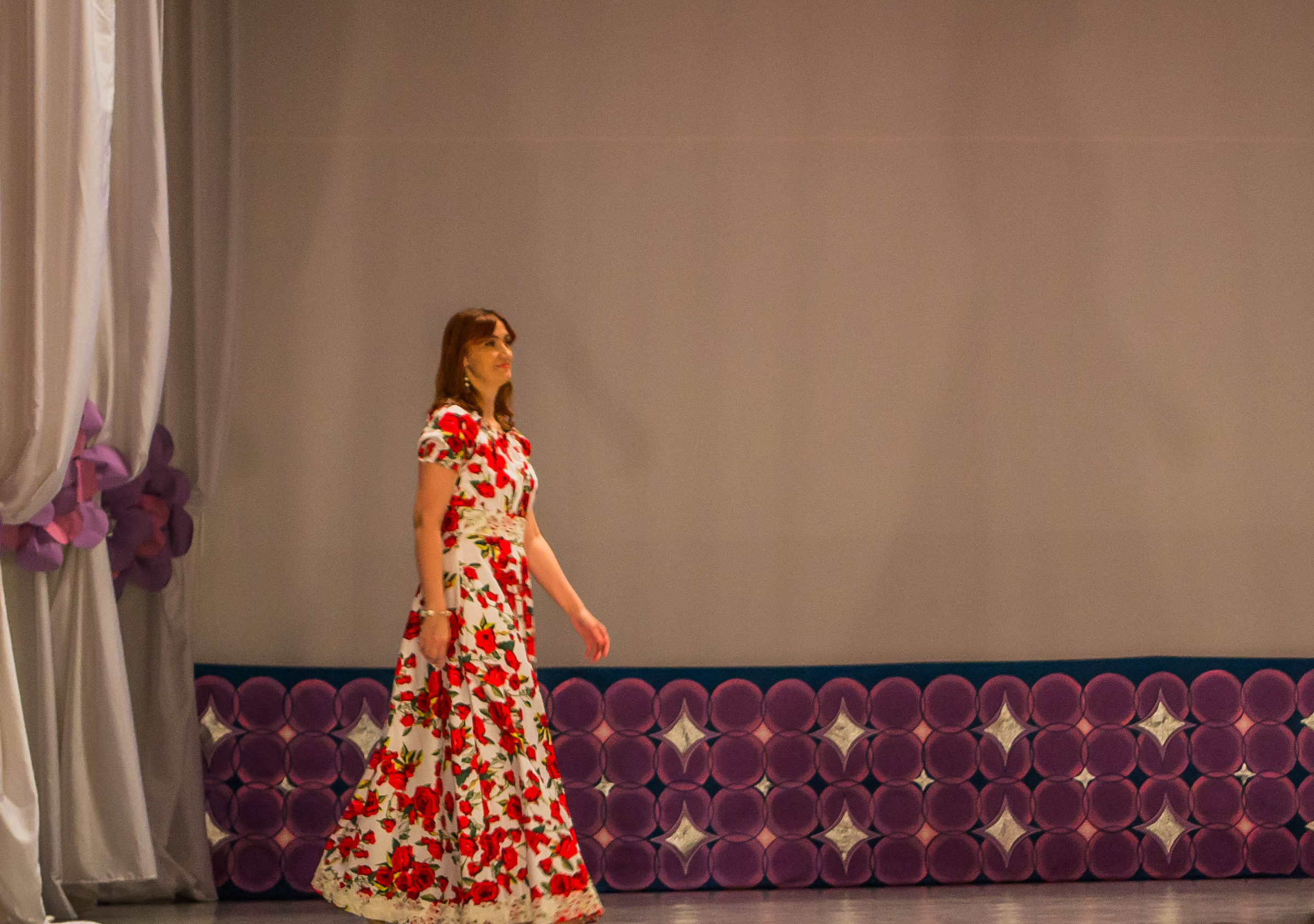 Светлана останина белая ворона. Девятова в горнице моей светло. Девятова марина в горнице моей. Девятова в горнице моей светло. В горнице моей светло а морозова.